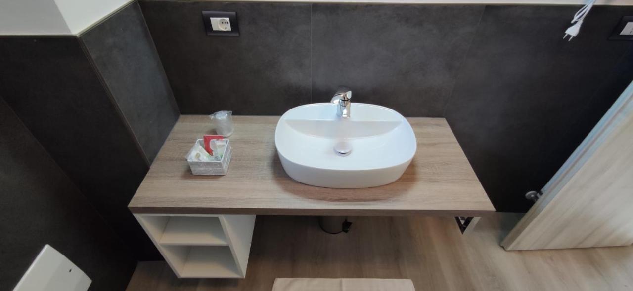 B&B Da Cesco Garda  Bagian luar foto
